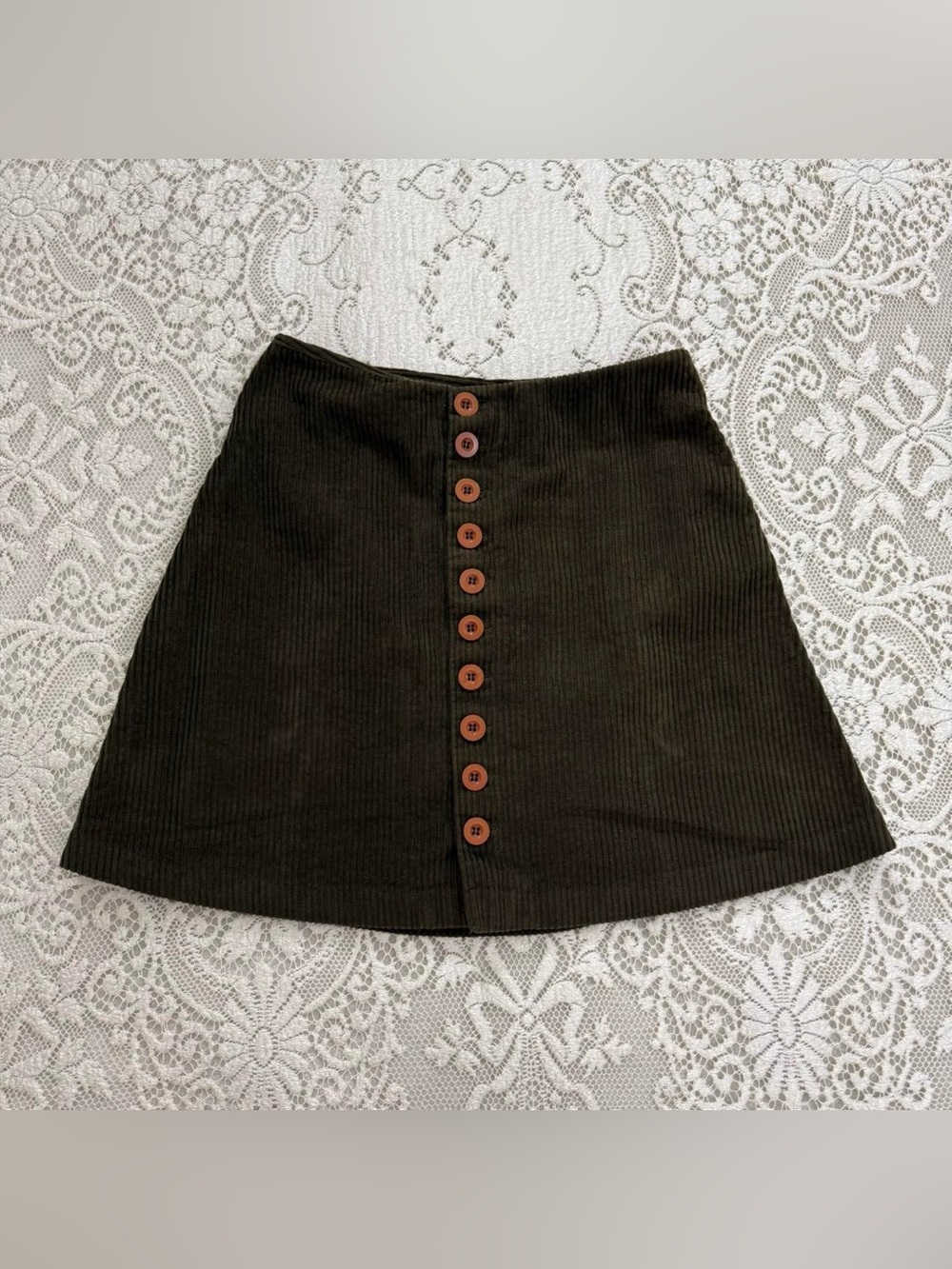 90's twee preppy girly grunge corduroy mini skirt w funky buttons | size XS